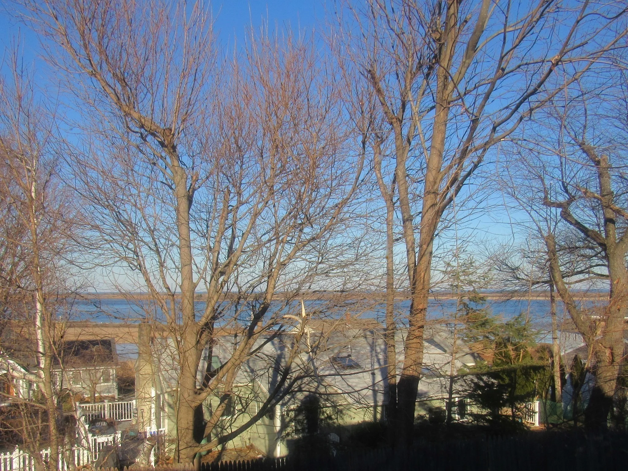 2 bed, 1 bath apartment for rent at 43 Bayview Rd Unit -, Great Neck — photo 25 of 26