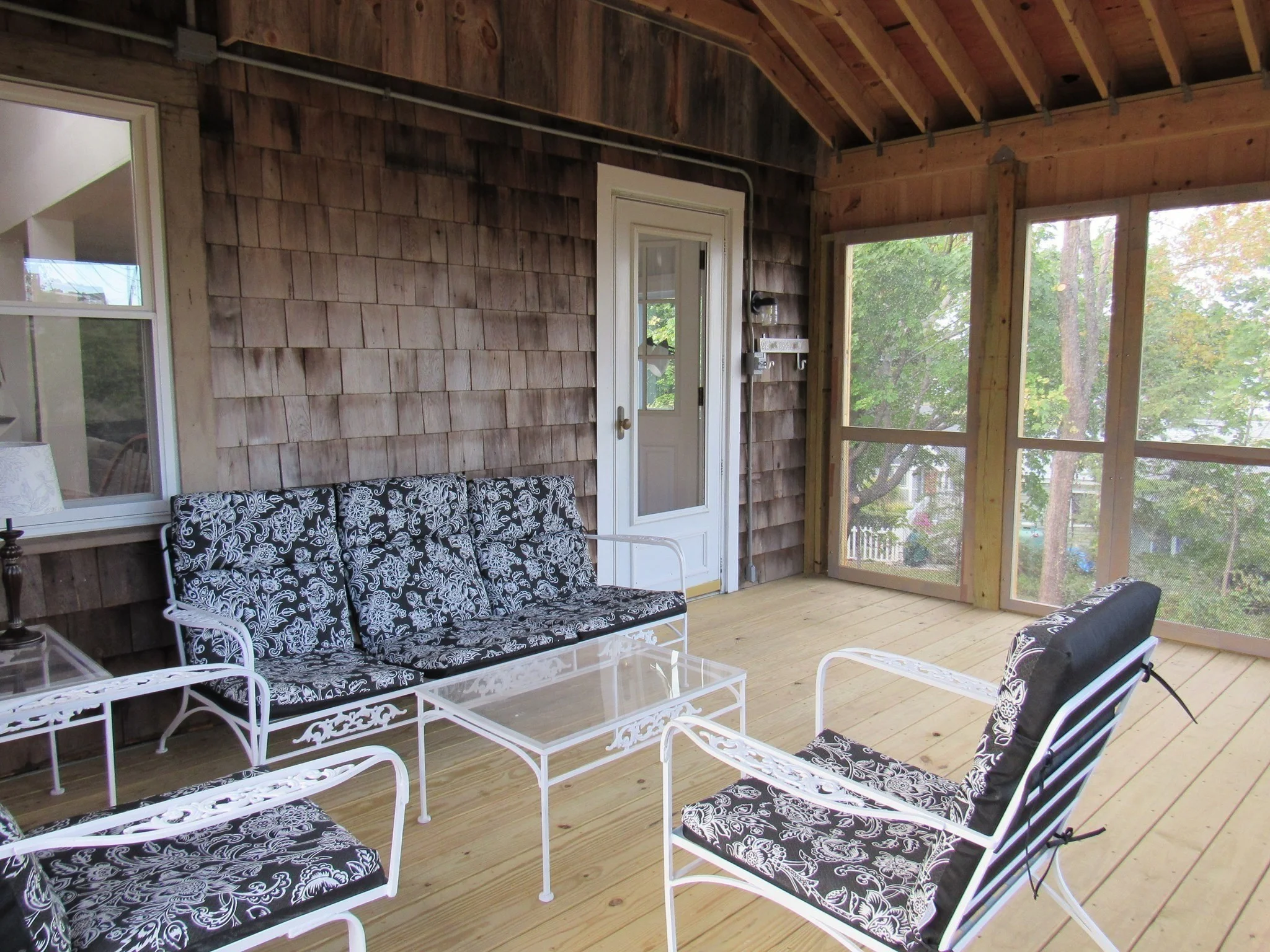 2 bed, 1 bath apartment for rent at 43 Bayview Rd Unit -, Great Neck — photo 24 of 26
