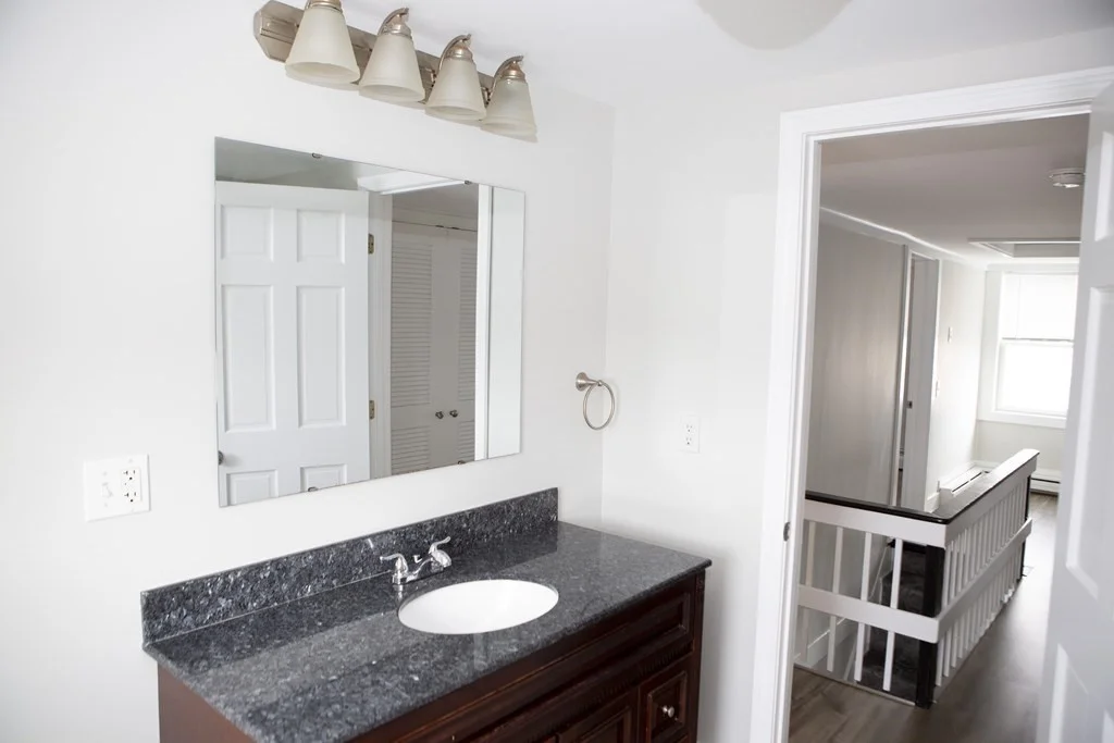 3 bed, 2 bath apartment for rent at 43 Beacon St Unit 2, Gloucester — photo 6 of 28