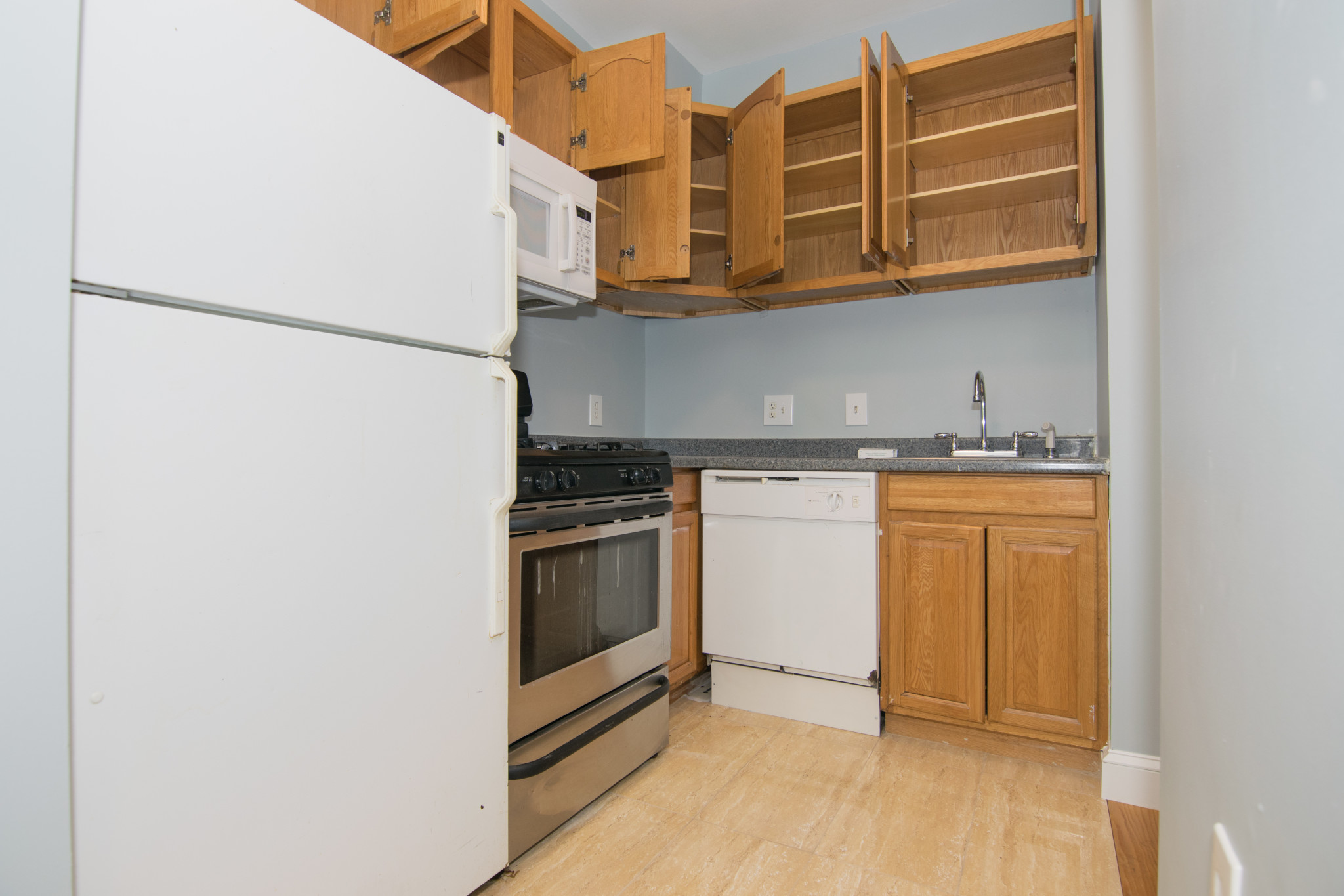 4 bed, 1.5 bath apartment for rent at 43 Boulevard Ter Unit 2, Allston — photo 5 of 16