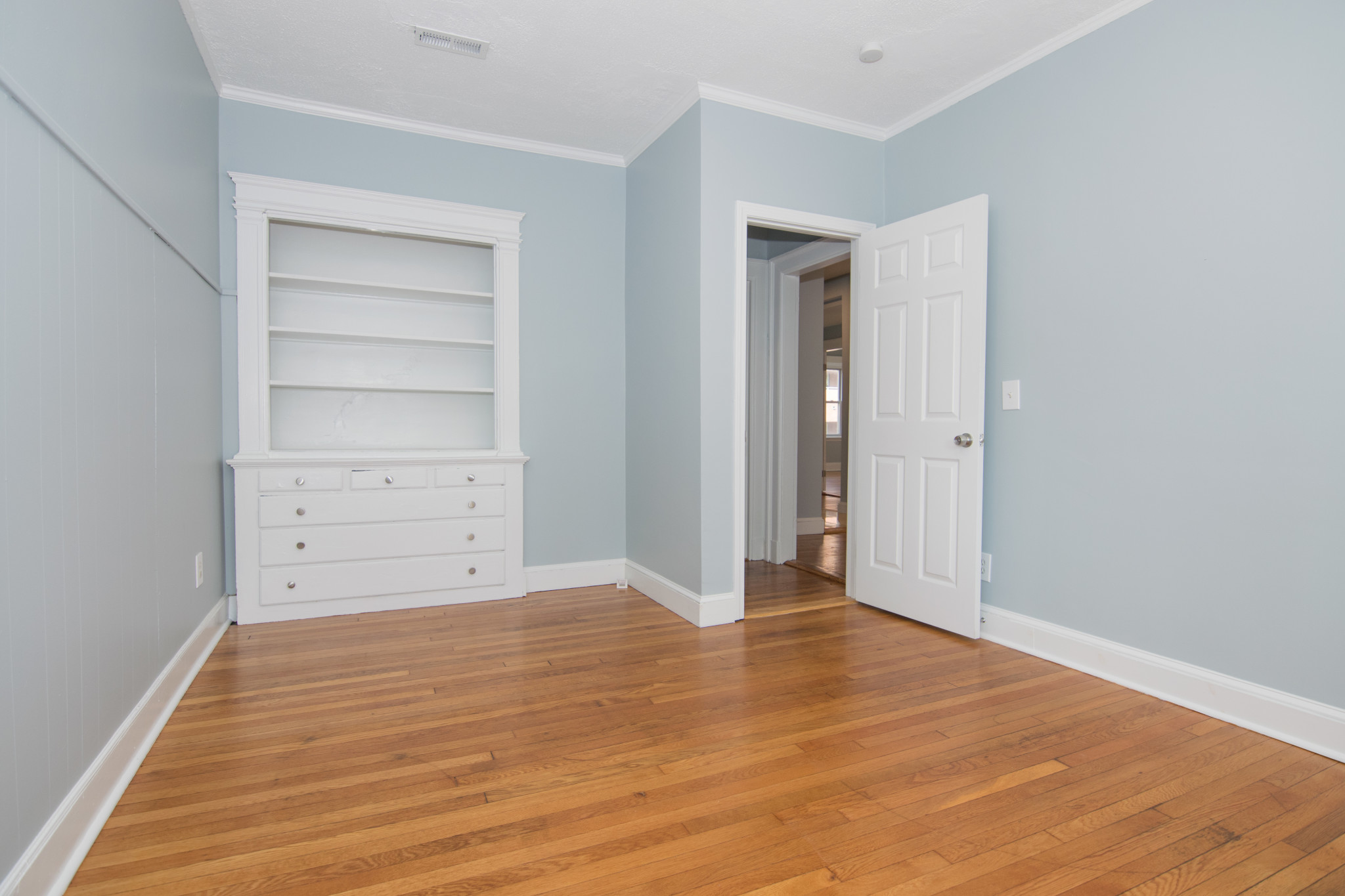 4 bed, 1.5 bath apartment for rent at 43 Boulevard Ter Unit 2, Allston — photo 15 of 16