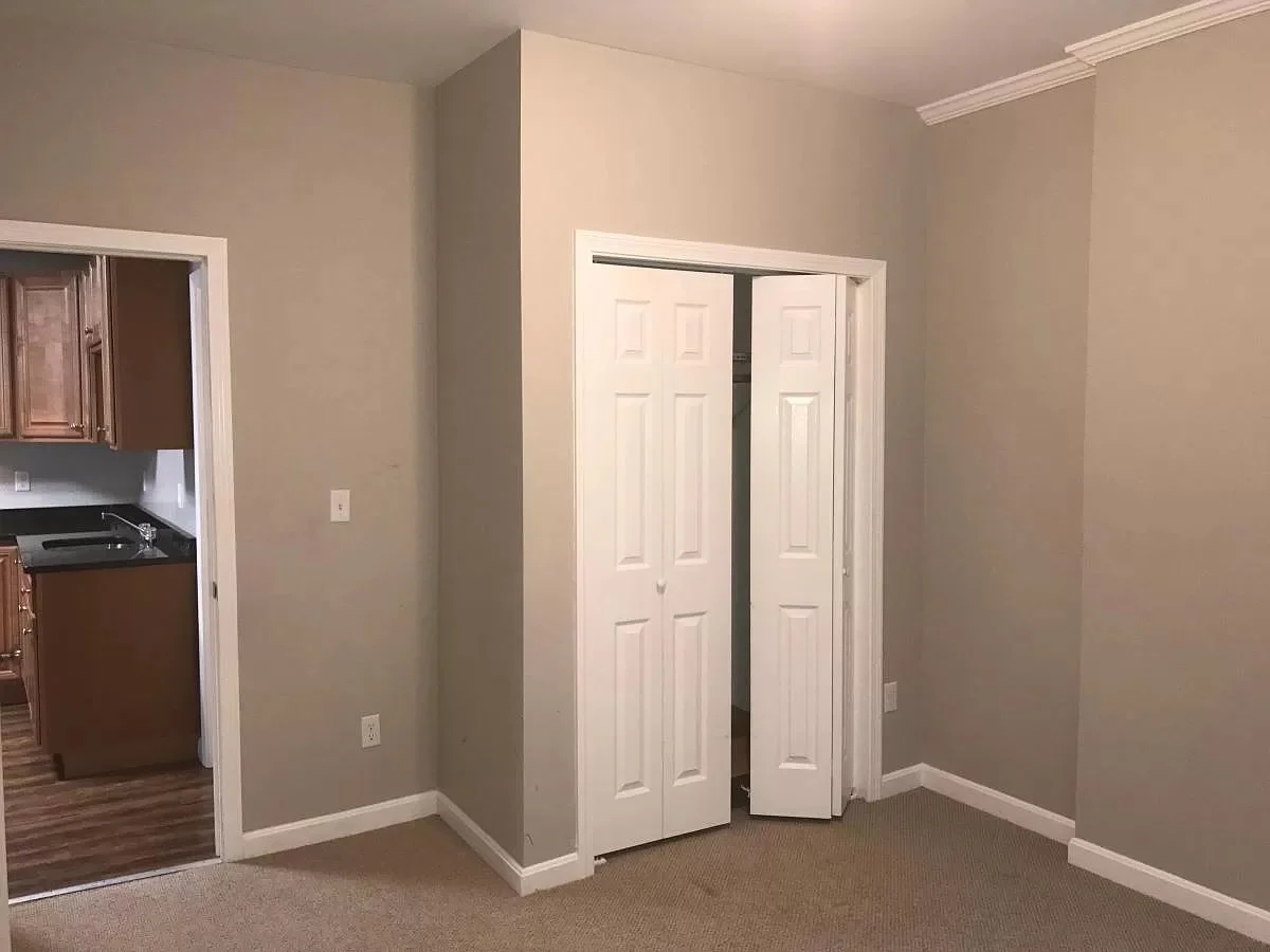 2 bed, 1 bath apartment for rent at 43 Bowdoin St Unit 1, Worcester — photo 5 of 8