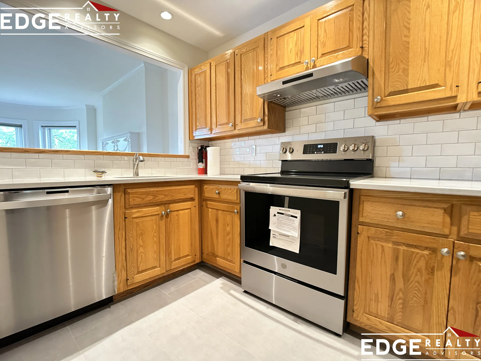 2 bed, 1.5 bath apartment for rent at 43 Carlton St Unit 3, Longwood — photo 1 of 7