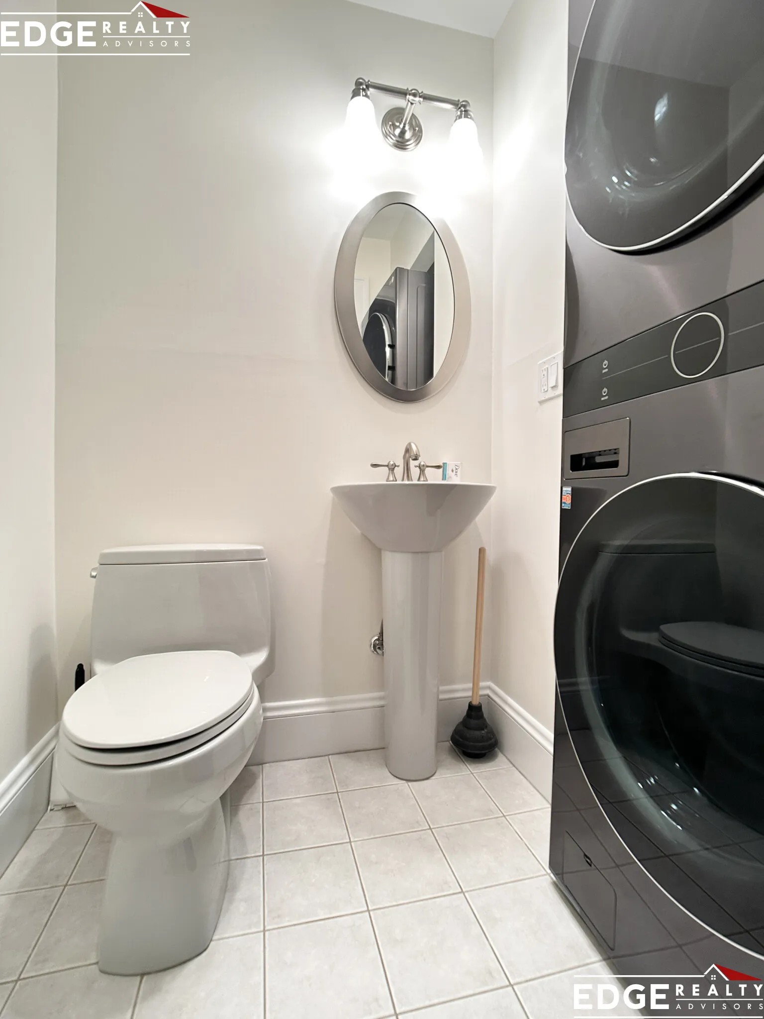2 bed, 1.5 bath apartment for rent at 43 Carlton St Unit 3, Longwood — photo 5 of 7
