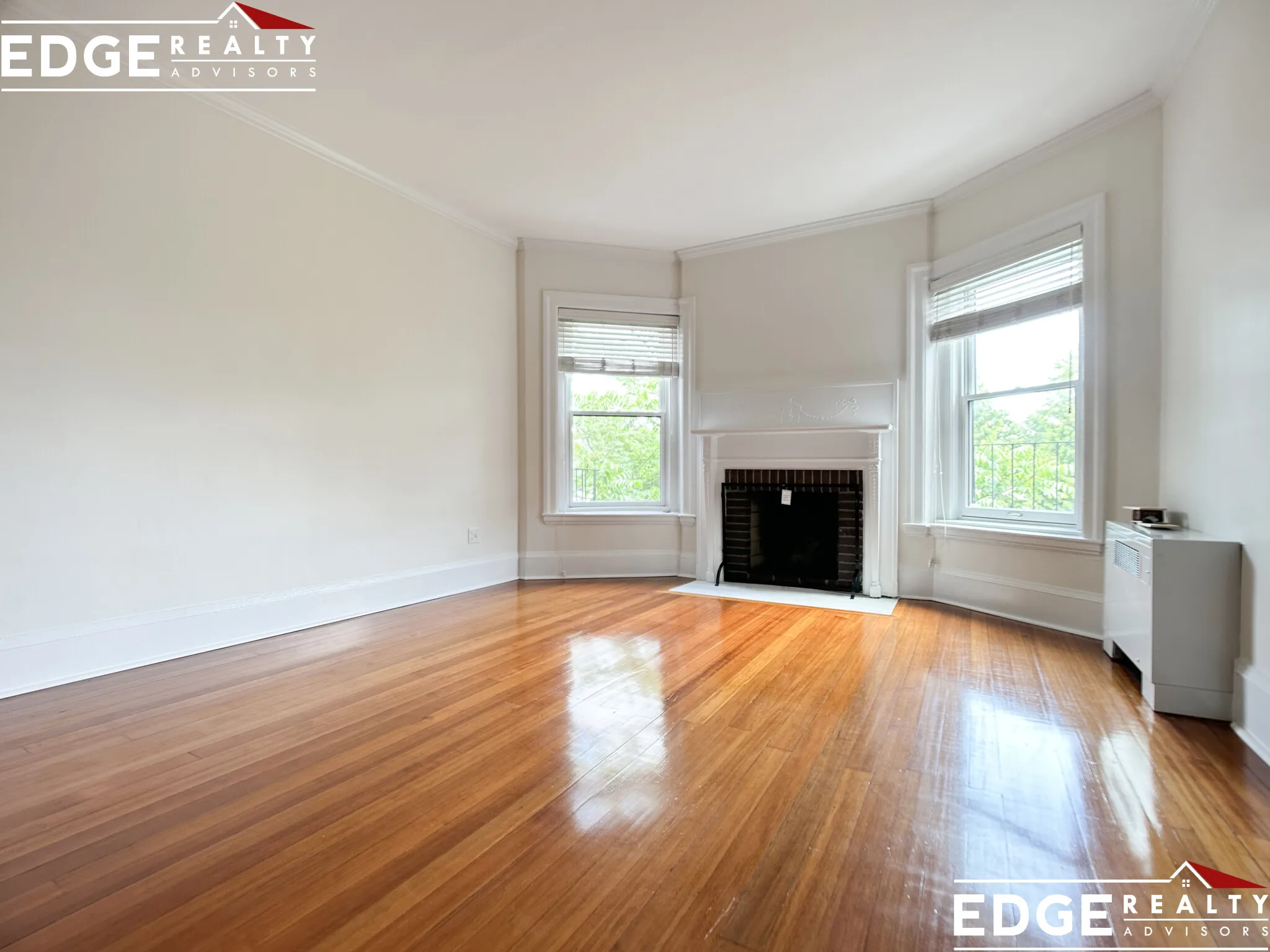 2 bed, 1.5 bath apartment for rent at 43 Carlton St Unit 3, Longwood — photo 4 of 7