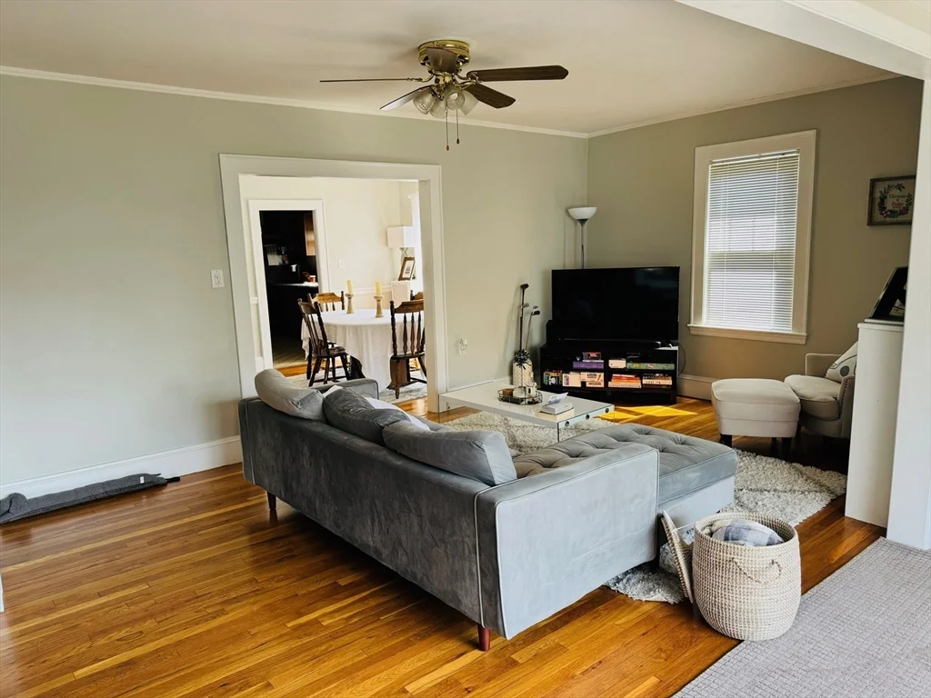 2 bed, 1 bath apartment for rent at 43 Chapman St Unit 2, Watertown — photo 2 of 12
