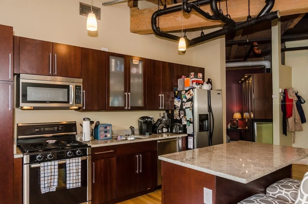 1 bed, 1 bath apartment for rent at 43 Charlton Unit 105, Everett — photo 5 of 15