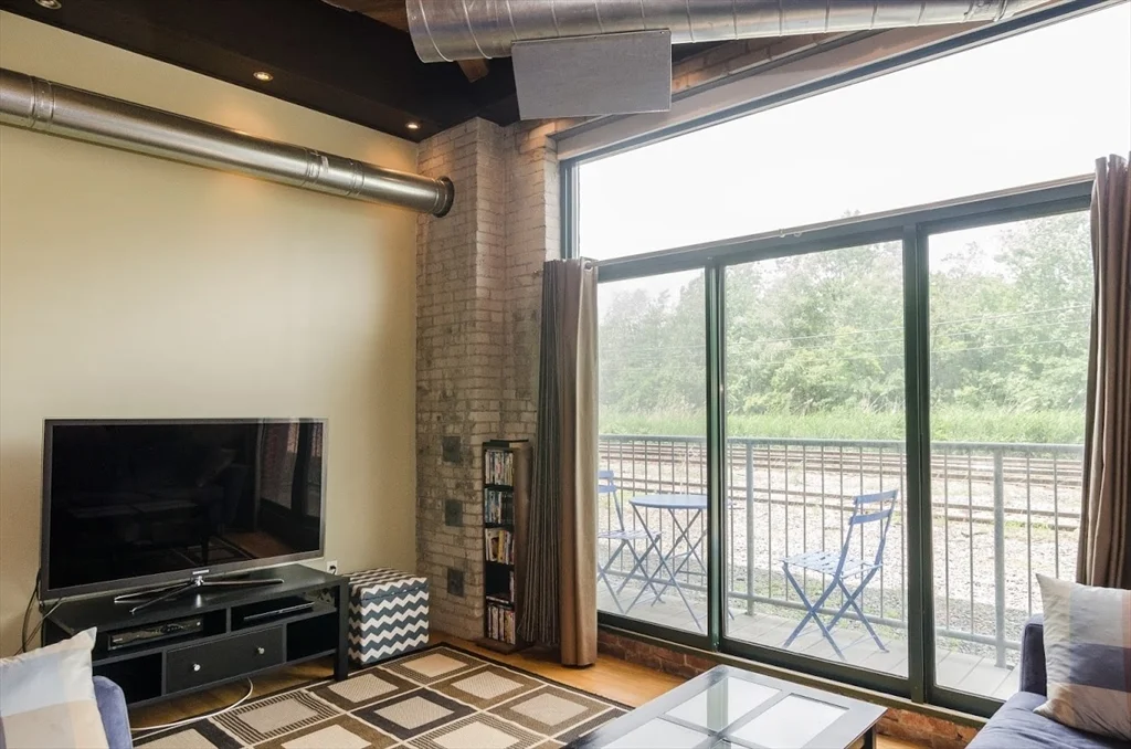 1 bed, 1 bath apartment for rent at 43 Charlton Unit 105, Everett — photo 8 of 15