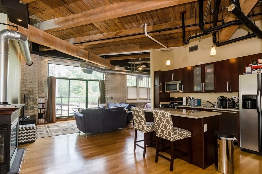 1 bed, 1 bath apartment for rent at 43 Charlton Unit 105, Everett — photo 1 of 15