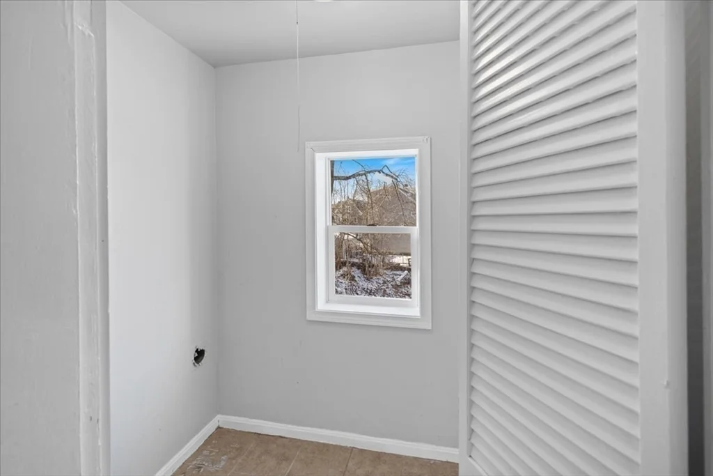4 bed, 2 bath apartment for rent at 43 Clinton St Unit 2, Brockton — photo 22 of 23
