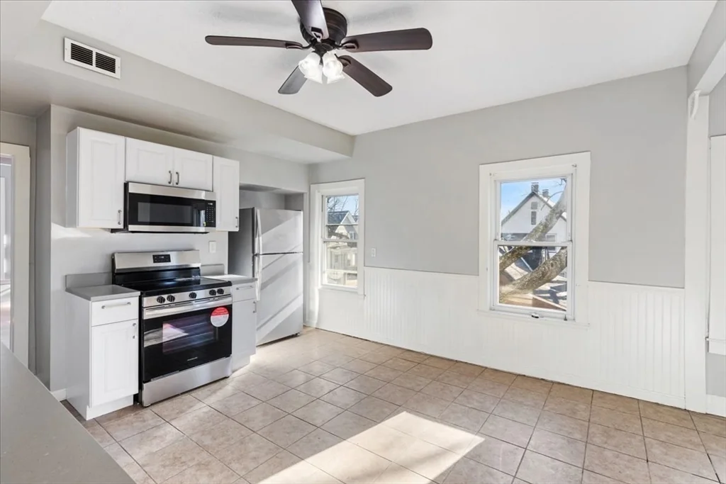 4 bed, 2 bath apartment for rent at 43 Clinton St Unit 2, Brockton — photo 4 of 23