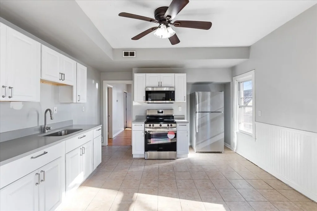 4 bed, 2 bath apartment for rent at 43 Clinton St Unit 2, Brockton — photo 3 of 23