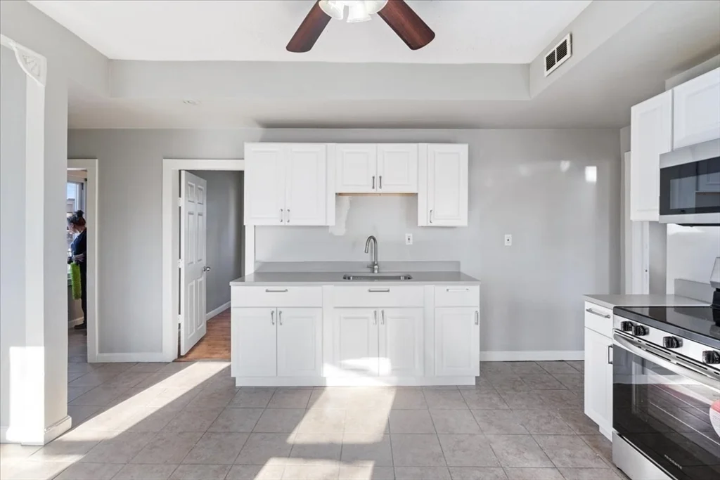 4 bed, 2 bath apartment for rent at 43 Clinton St Unit 2, Brockton — photo 6 of 23