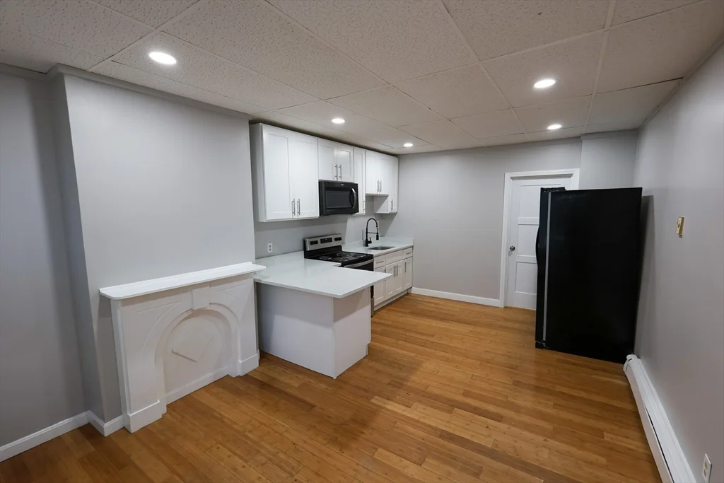 1 bed, 1 bath apartment for rent at 43 Coleman St Unit 1, Dorchester — photo 3 of 11