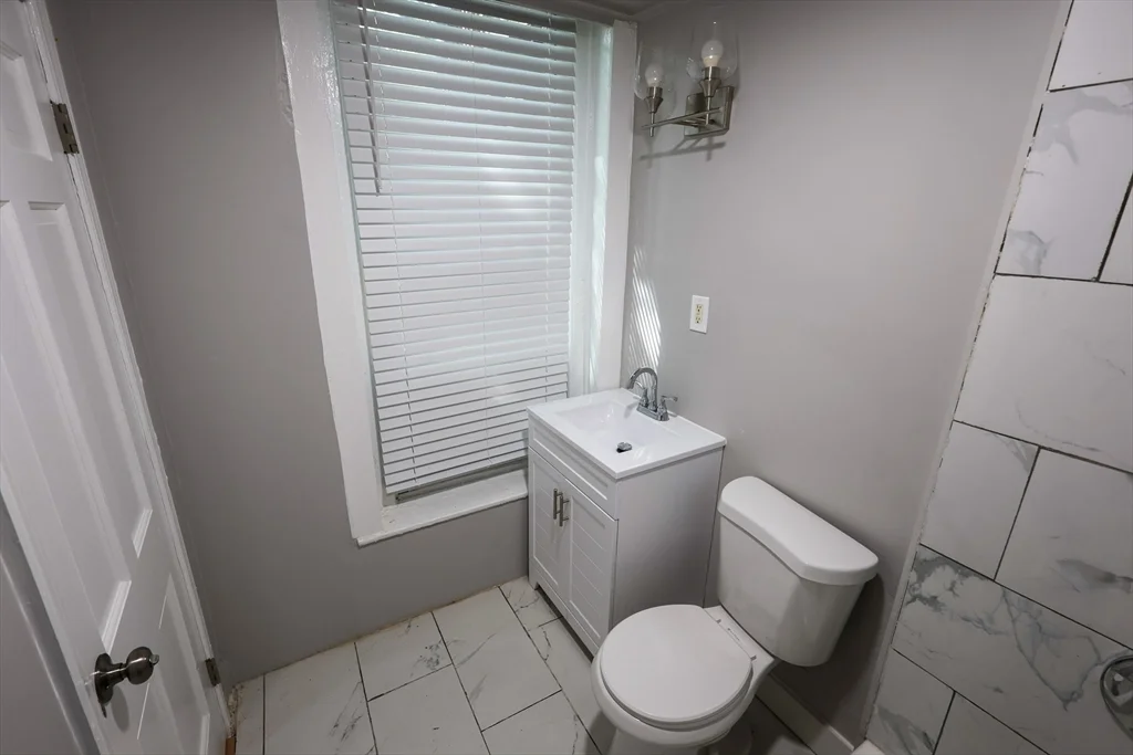 1 bed, 1 bath apartment for rent at 43 Coleman St Unit 1, Dorchester — photo 9 of 11