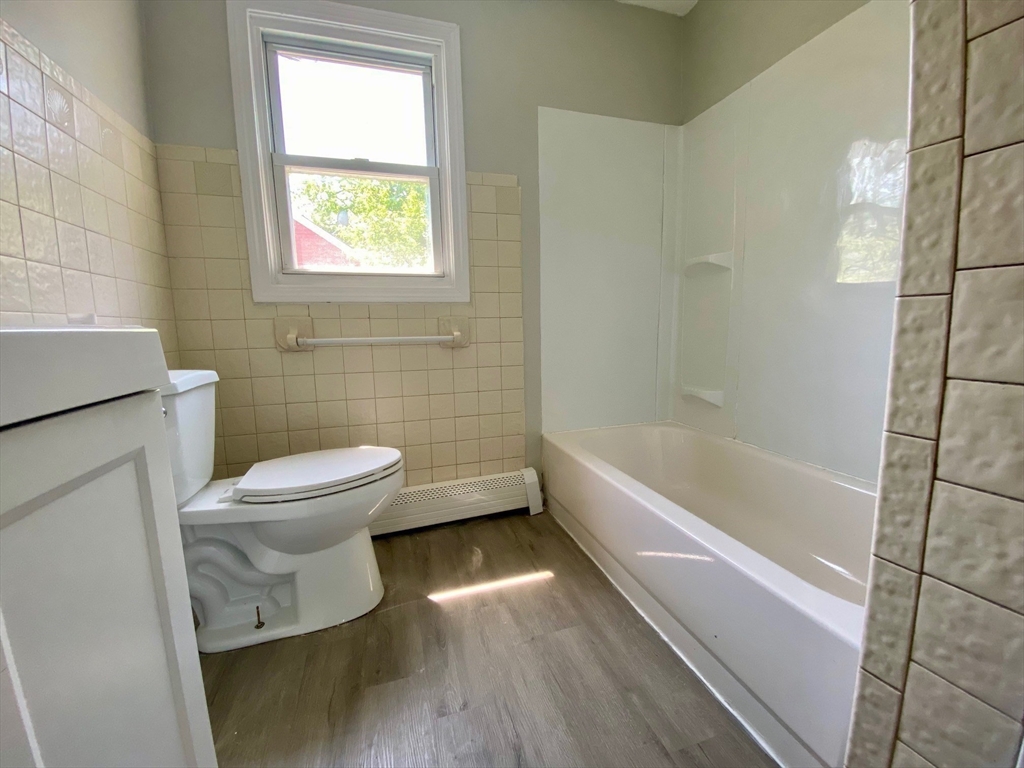 3 bed, 1 bath apartment for rent at 43 Cork St Unit 43, Lowell — photo 8 of 22