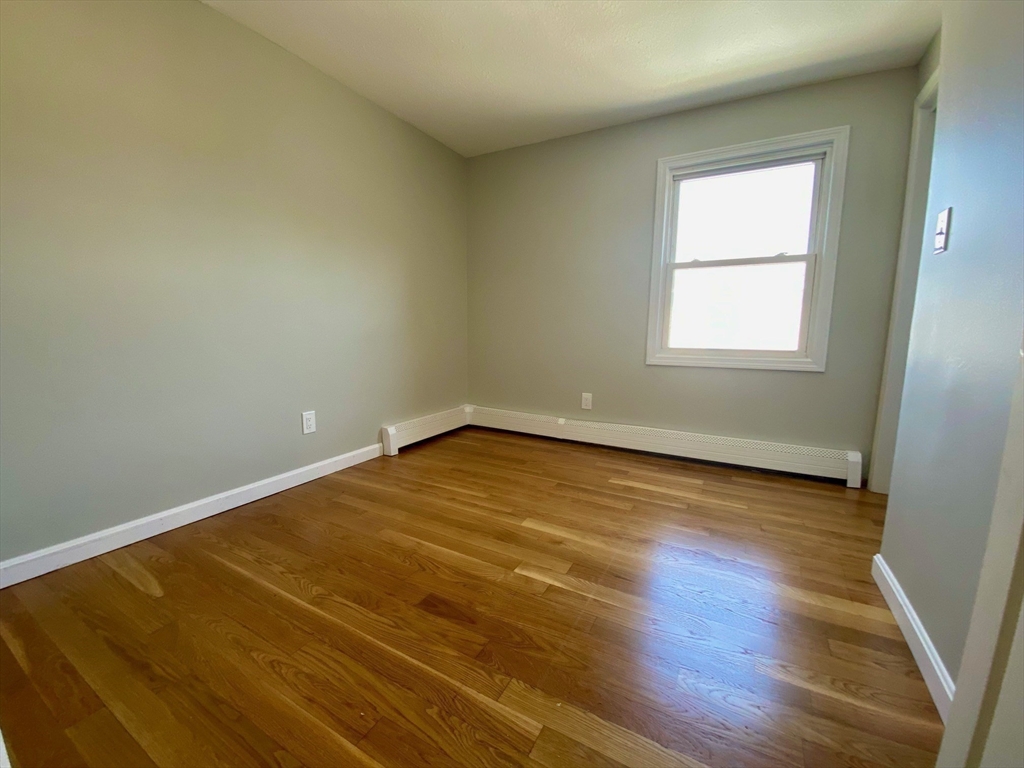 3 bed, 1 bath apartment for rent at 43 Cork St Unit 43, Lowell — photo 11 of 22