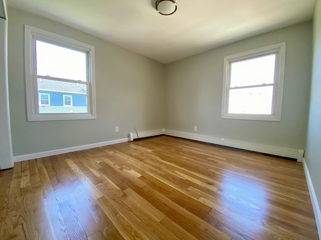 3 bed, 1 bath apartment for rent at 43 Cork St Unit 43, Lowell — photo 10 of 22