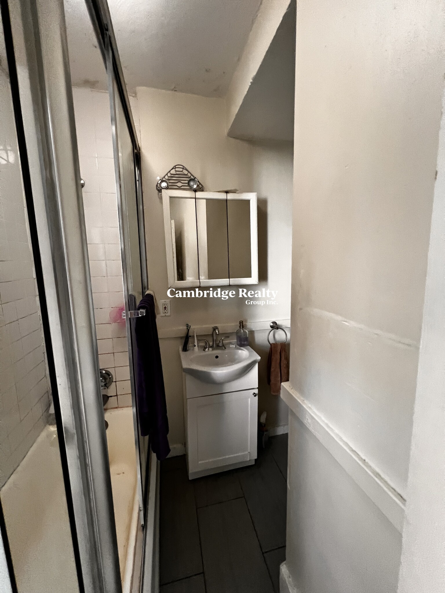 1 bed, 1 bath apartment for rent at 43 Crescent St Unit 1, Charlestown — photo 9 of 14