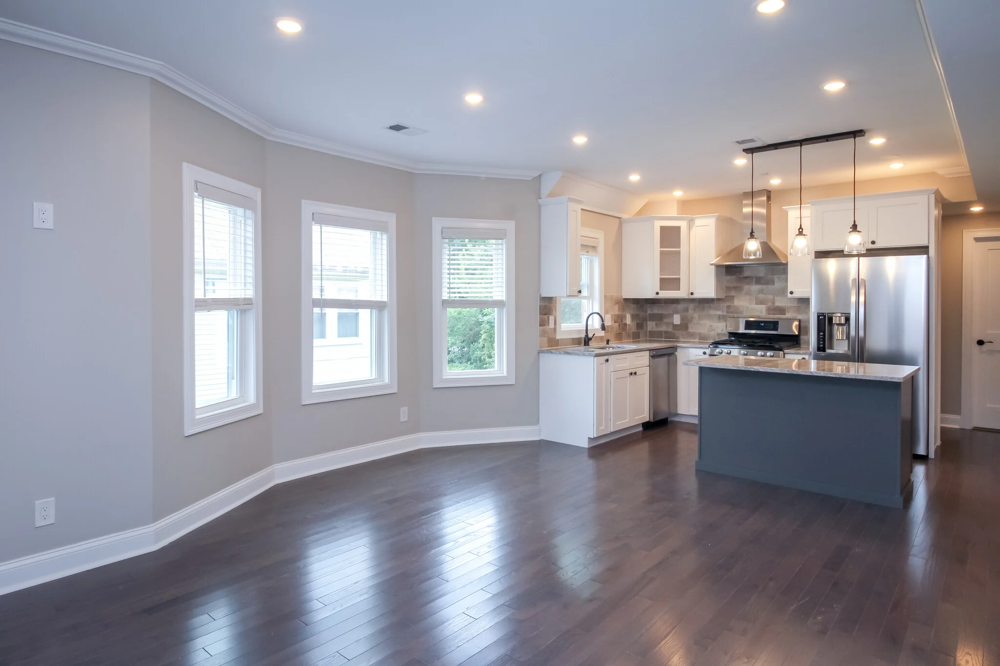3 bed, 2 bath apartment for rent at 43 Cypress St Unit 2, Watertown — photo 3 of 12