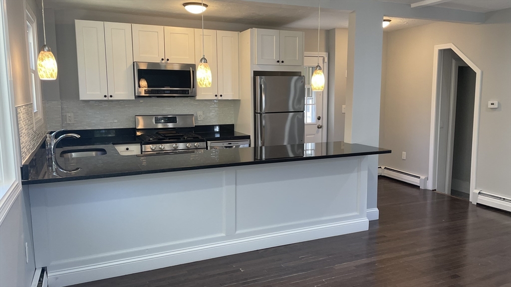 1 bed, 1 bath apartment for rent at 43 Dedham Unit B, Canton — photo 6 of 14