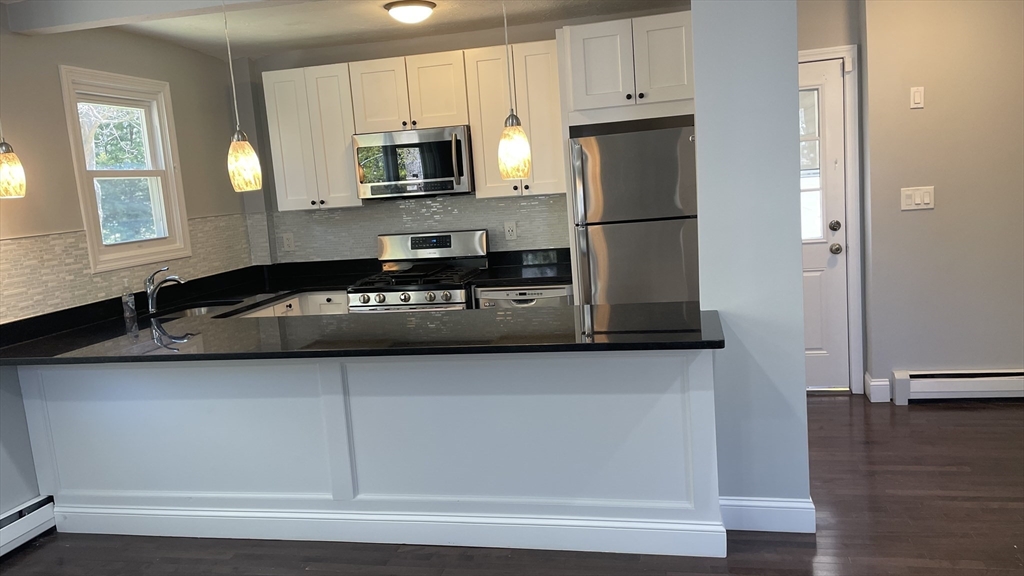 1 bed, 1 bath apartment for rent at 43 Dedham Unit B, Canton — photo 2 of 14