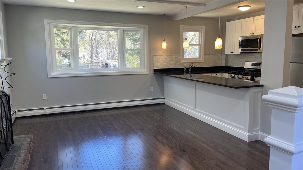 1 bed, 1 bath apartment for rent at 43 Dedham Unit B, Canton — photo 5 of 14