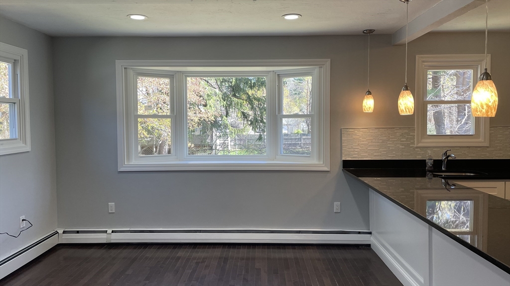 1 bed, 1 bath apartment for rent at 43 Dedham Unit B, Canton — photo 4 of 14