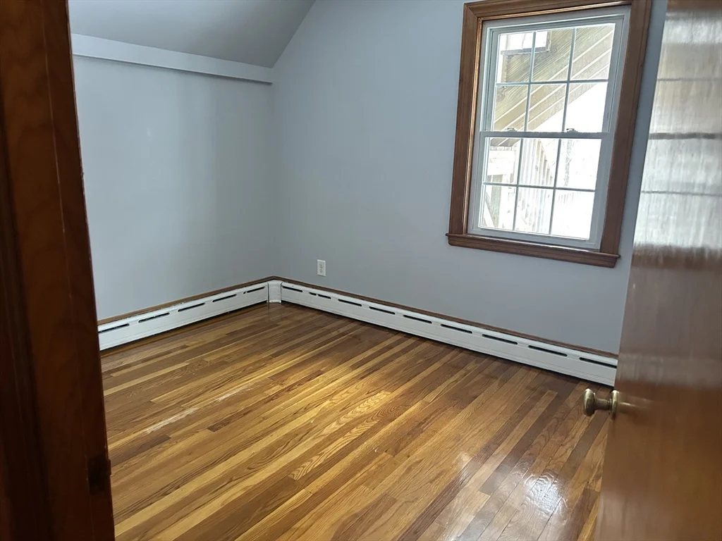 3 bed, 1 bath apartment for rent at 43 Depot St, Milford — photo 11 of 17