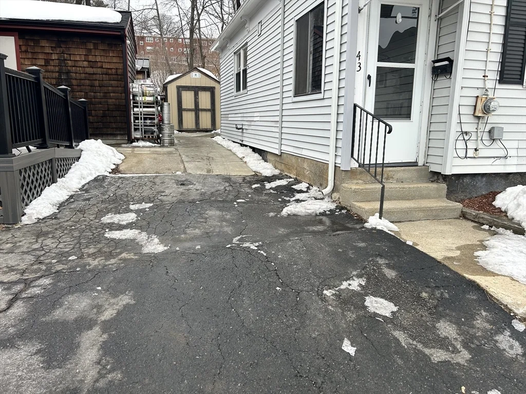3 bed, 1 bath apartment for rent at 43 Depot St, Milford — photo 16 of 17