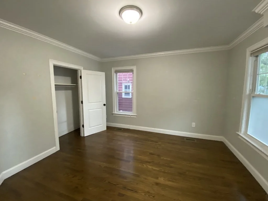 4 bed, 1 bath apartment for rent at 43 Derby St Unit 1, Winter Hill — photo 8 of 16