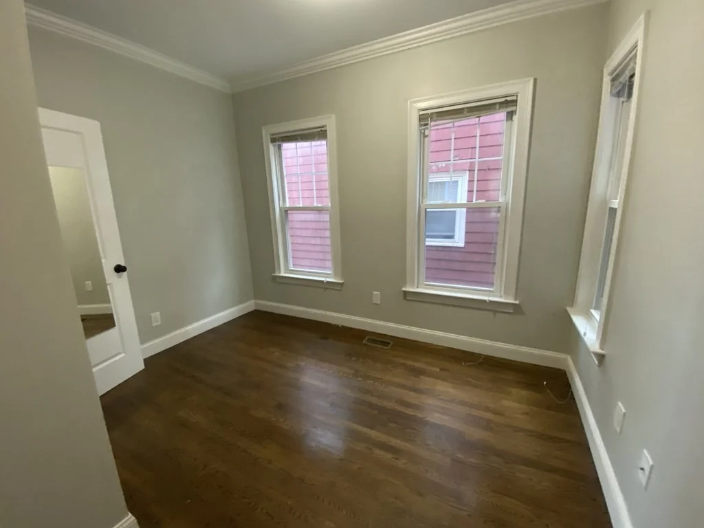 4 bed, 1 bath apartment for rent at 43 Derby St Unit 1, Winter Hill — photo 7 of 16