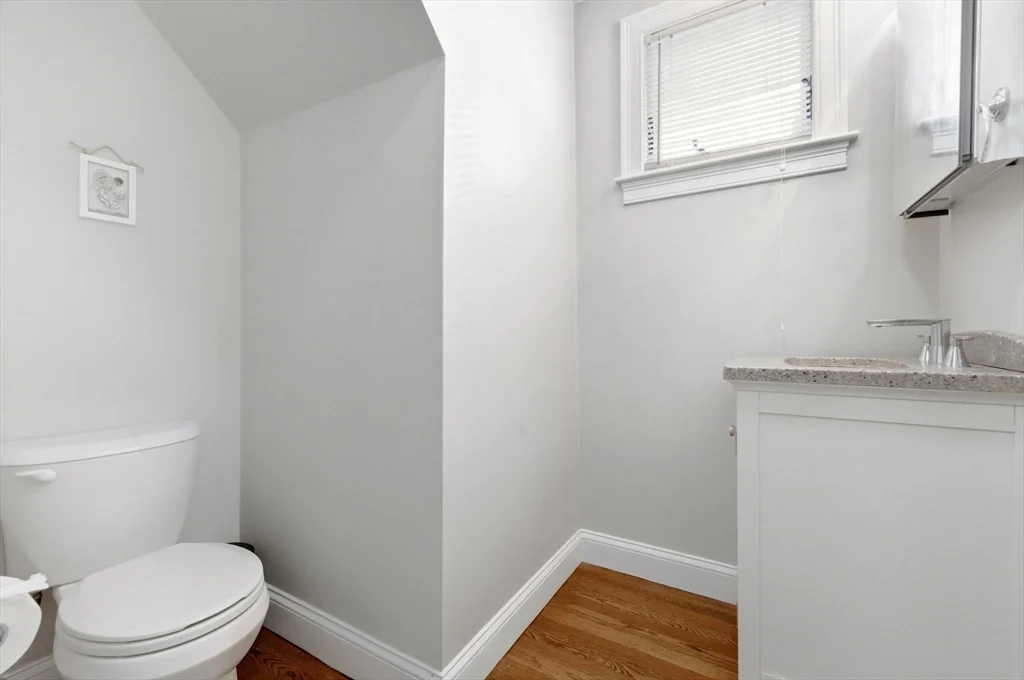 4 bed, 1 bath apartment for rent at 43 Derby St Unit A, Winter Hill — photo 6 of 16
