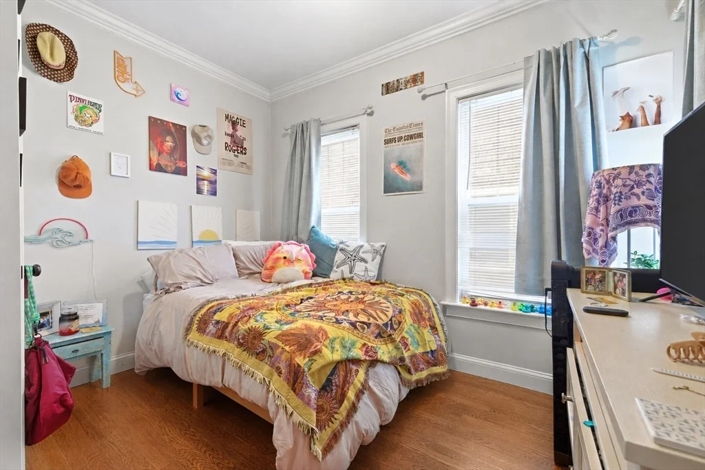 4 bed, 1 bath apartment for rent at 43 Derby St Unit A, Winter Hill — photo 10 of 16