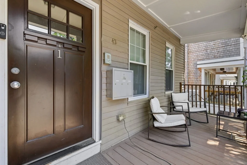 4 bed, 1 bath apartment for rent at 43 Derby St Unit A, Winter Hill — photo 13 of 16