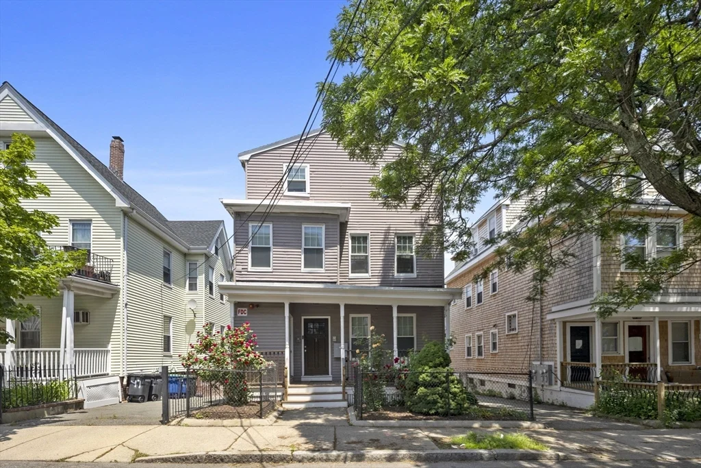 4 bed, 1 bath apartment for rent at 43 Derby St Unit A, Winter Hill — photo 15 of 16