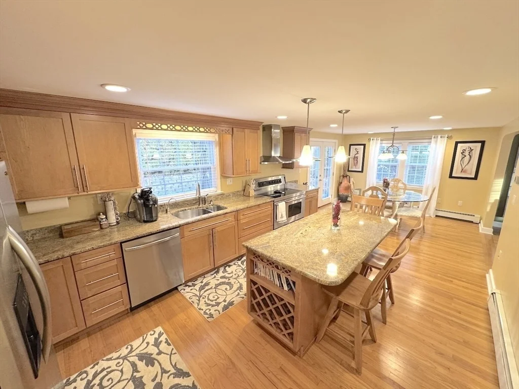 3 bed, 2 bath apartment for rent at 43 E Border Rd Unit SF, Malden — photo 10 of 42