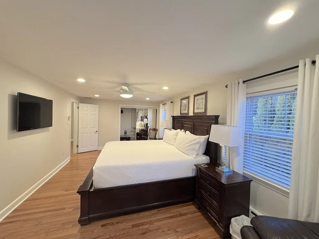 3 bed, 2 bath apartment for rent at 43 E Border Rd Unit SF, Malden — photo 28 of 42