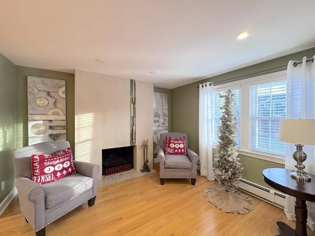 3 bed, 2 bath apartment for rent at 43 E Border Rd Unit SF, Malden — photo 6 of 42