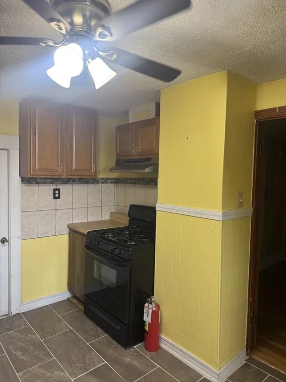 1 bed, 1 bath apartment for rent at 43 Fairmont St Unit 3, Malden — photo 2 of 5