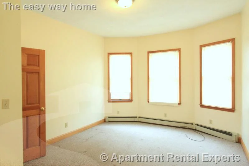 3 bed, 1 bath apartment for rent at 43 Greenville St Unit 1, Union Square — photo 17 of 29