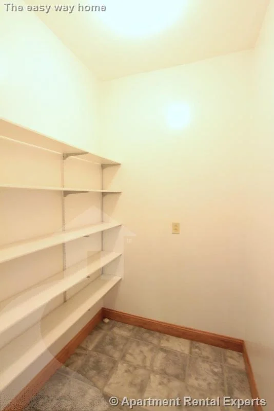 3 bed, 1 bath apartment for rent at 43 Greenville St Unit 1, Union Square — photo 4 of 29