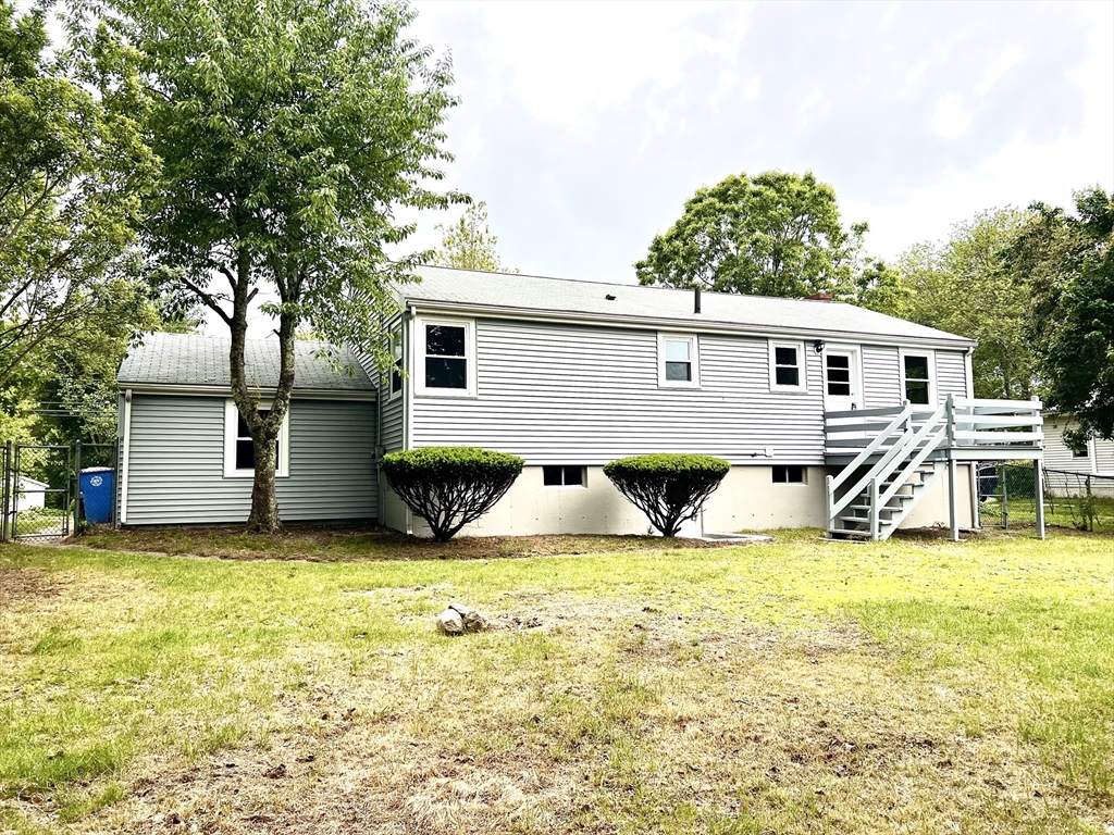 3 bed, 1 bath apartment for rent at 43 Grove St, Randolph — photo 10 of 13