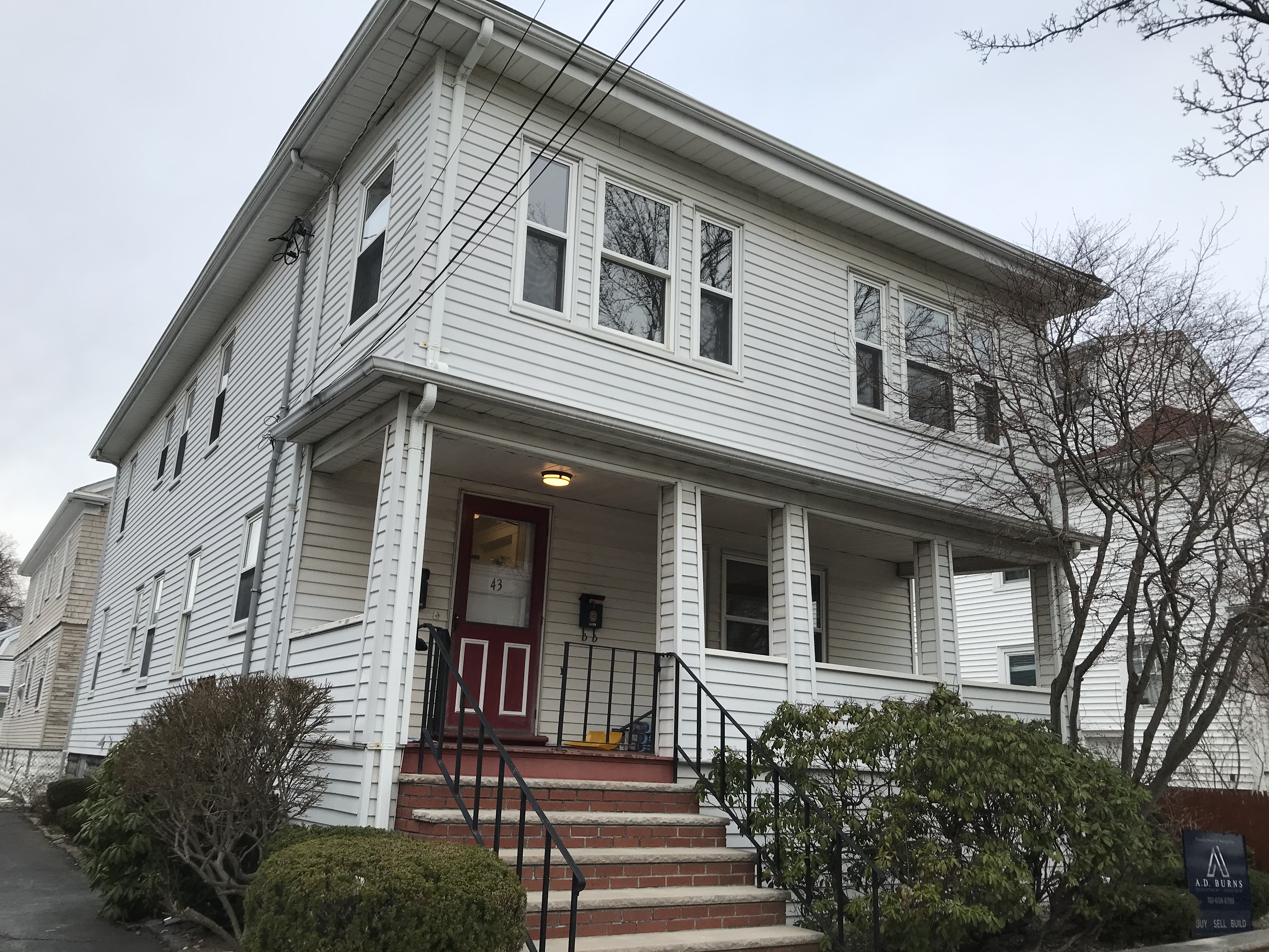 3 bed, 1 bath apartment for rent at 43 Hamilton St Unit 2, Medford — photo 1 of 12