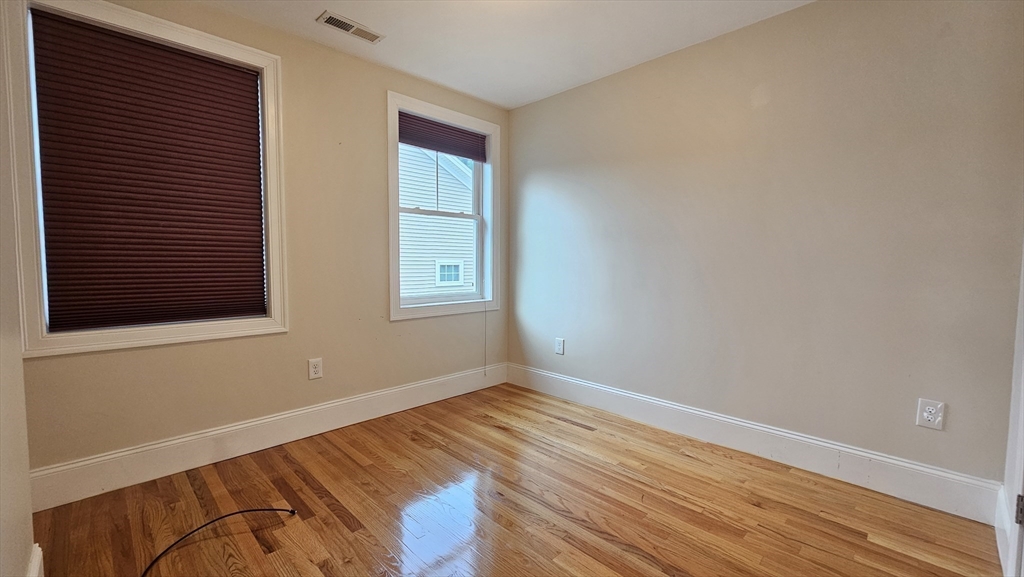 4 bed, 3 bath apartment for rent at 43 Hammond St Unit 1, Waltham — photo 12 of 32