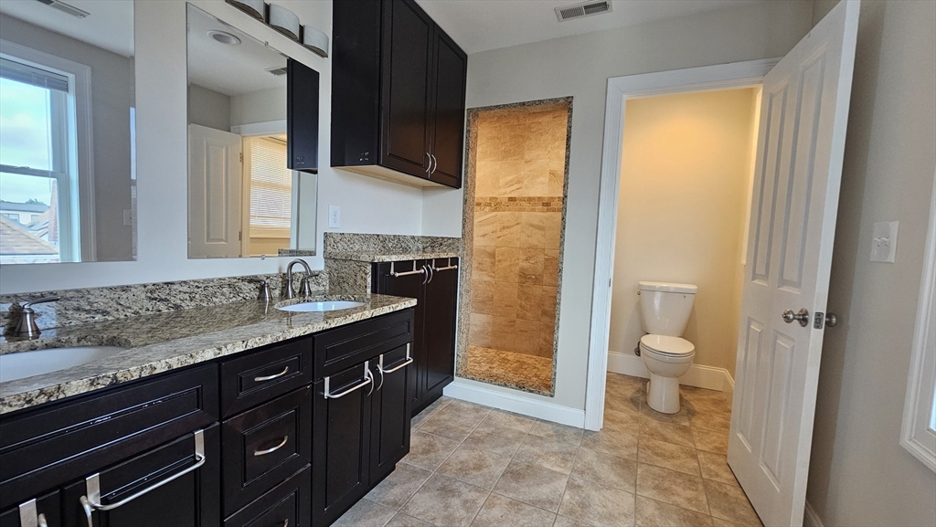 4 bed, 3 bath apartment for rent at 43 Hammond St Unit 1, Waltham — photo 8 of 32