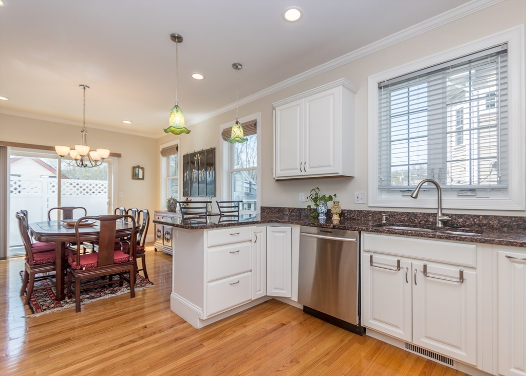 4 bed, 3 bath apartment for rent at 43 Hammond St Unit 1, Waltham — photo 30 of 32