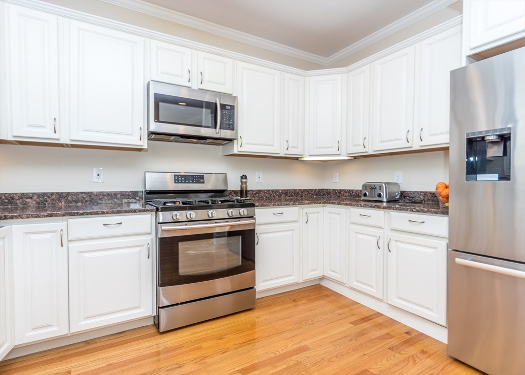 4 bed, 3 bath apartment for rent at 43 Hammond St Unit 1, Waltham — photo 28 of 32
