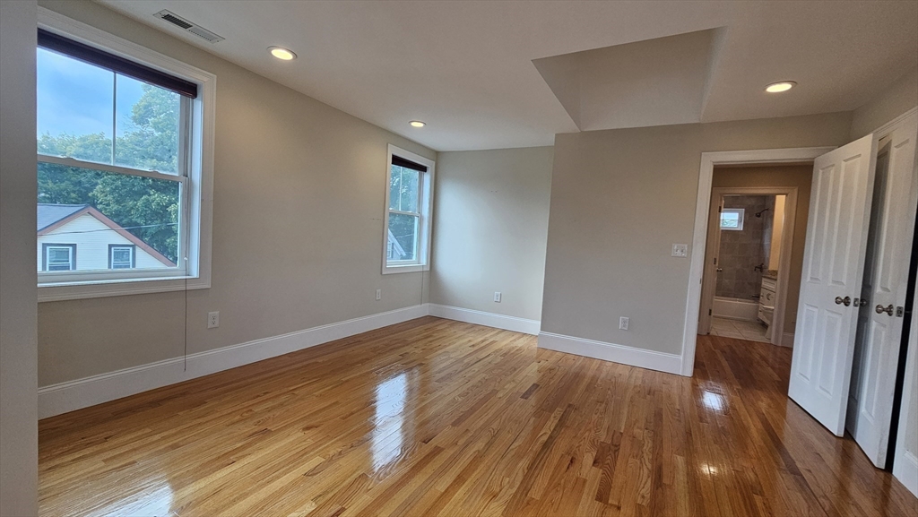 4 bed, 3 bath apartment for rent at 43 Hammond St Unit 1, Waltham — photo 9 of 32