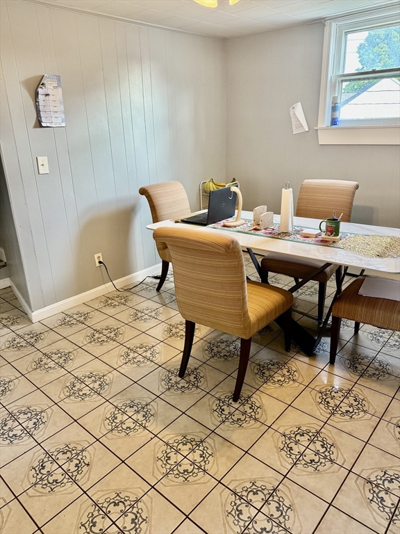 2 bed, 1 bath apartment for rent at 43 Harrison Ave Unit 2, Taunton — photo 5 of 21